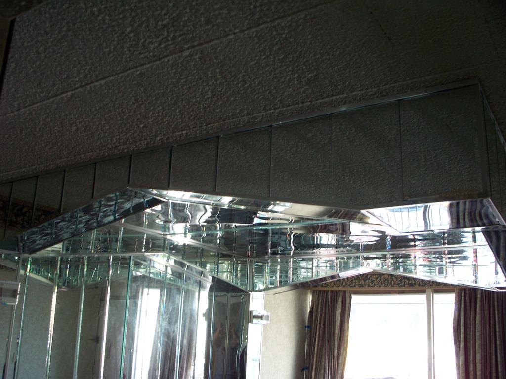 Executive Inn Coopersburg Room photo